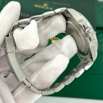 Rolex GMT-Master II Bruce Wayne Black Oyster Ref 126710grnr-0004 126710grnr-0004-15.jpg