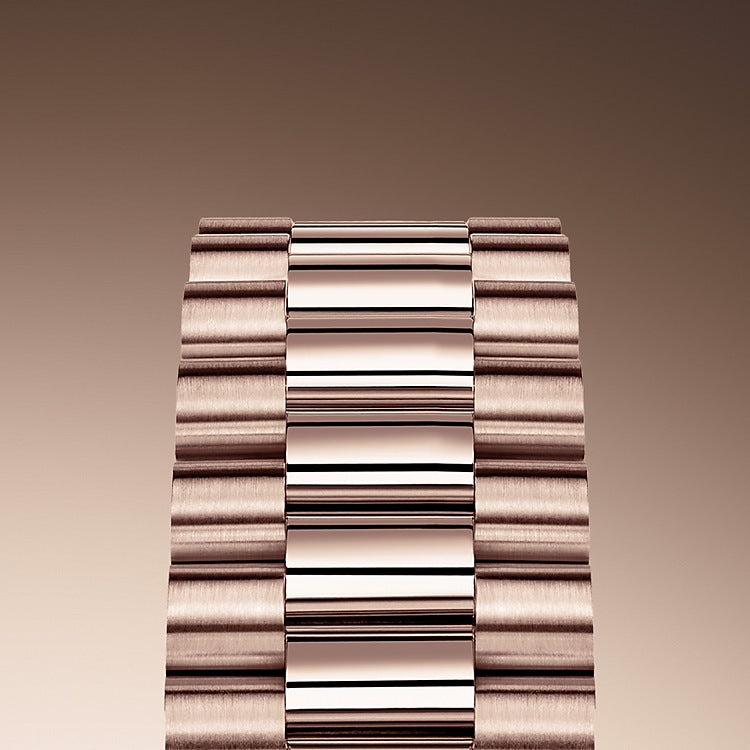 Rolex Lady-Datejust 28 18kt Everose Gold and diamonds Ref 279135RBR-0023 279135RBR-0023-4.jpg